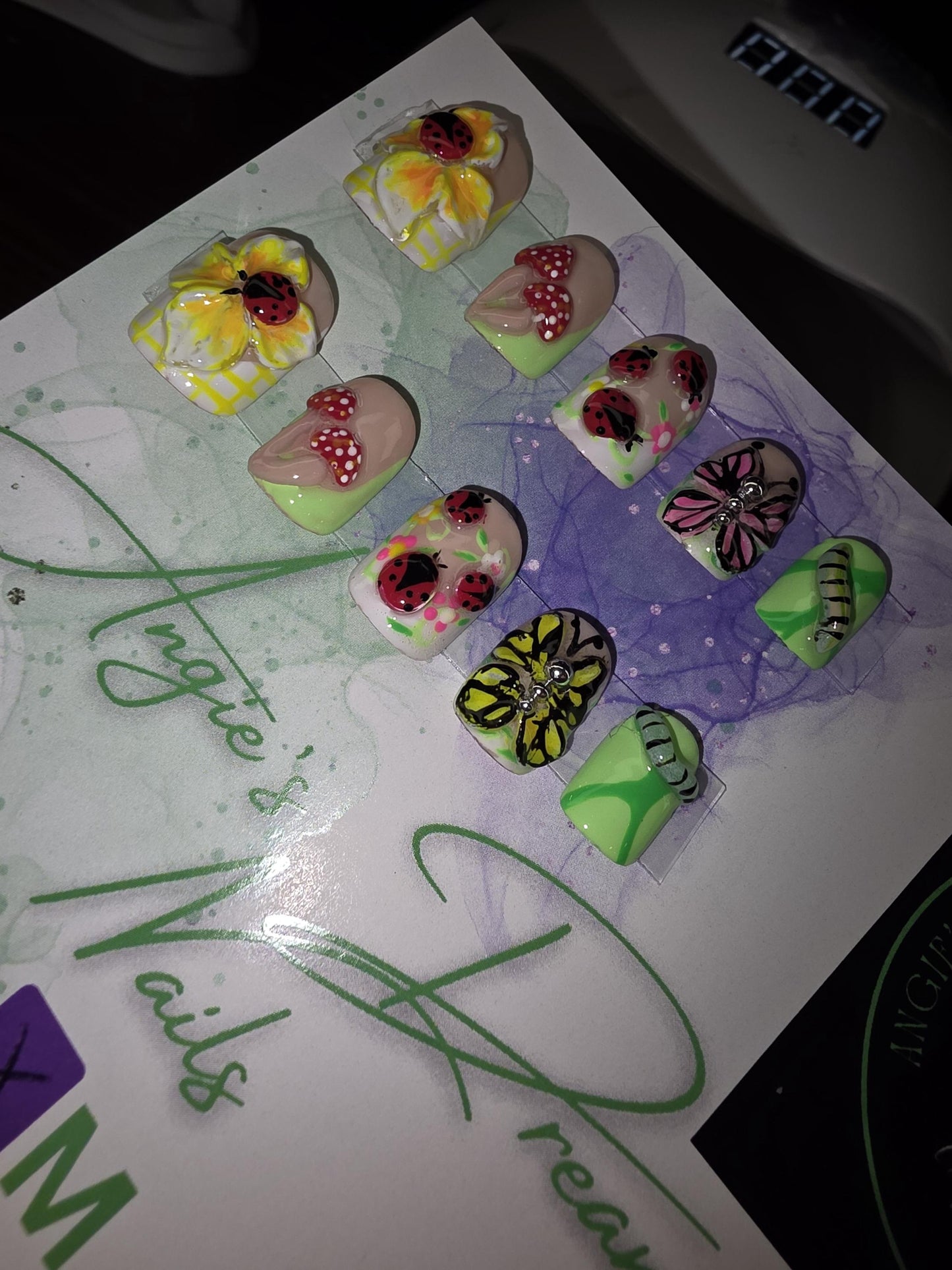 Garden party a set bursting with. Nature's cutest details!