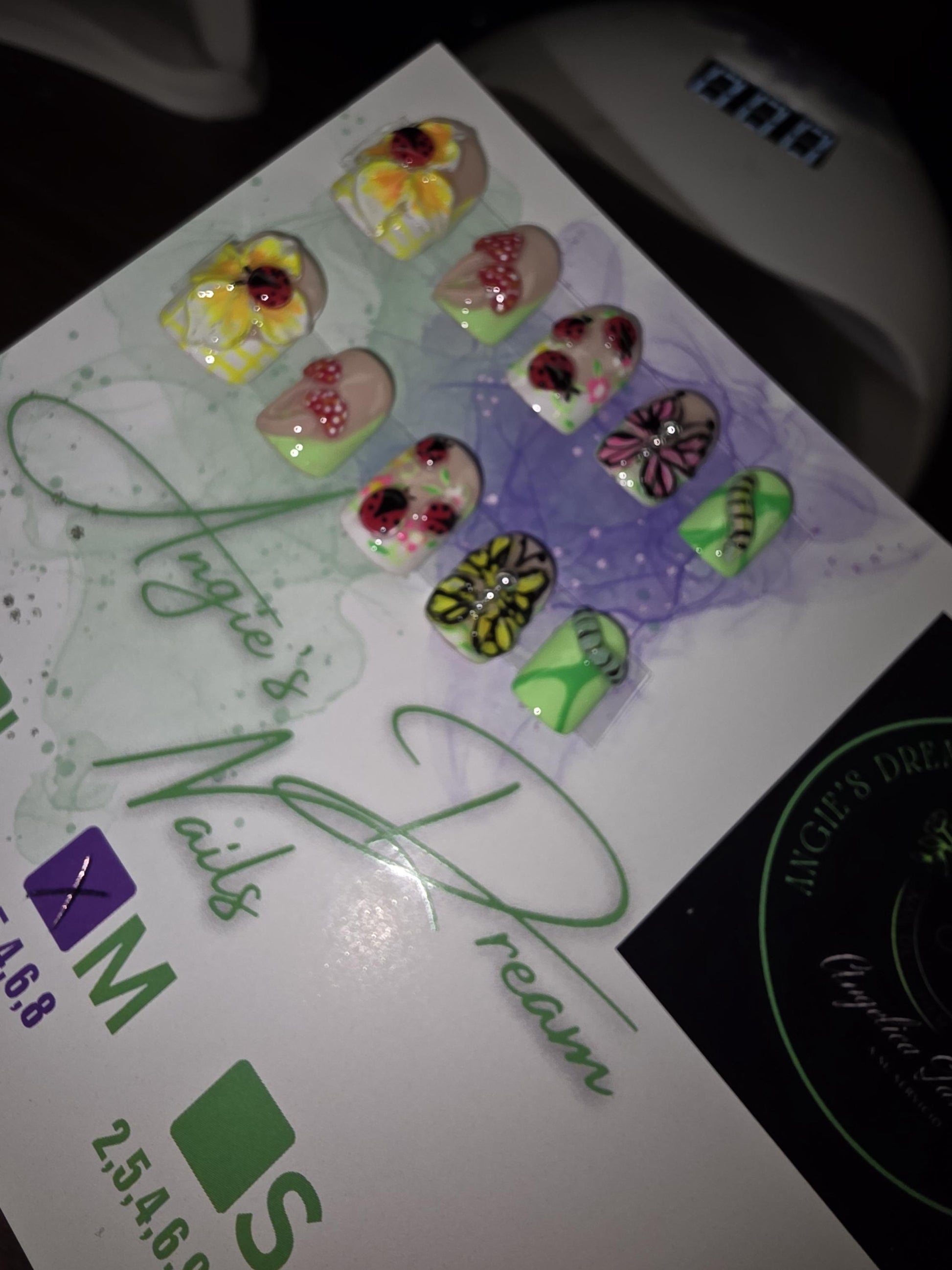 Garden party a set bursting with. Nature's cutest details!