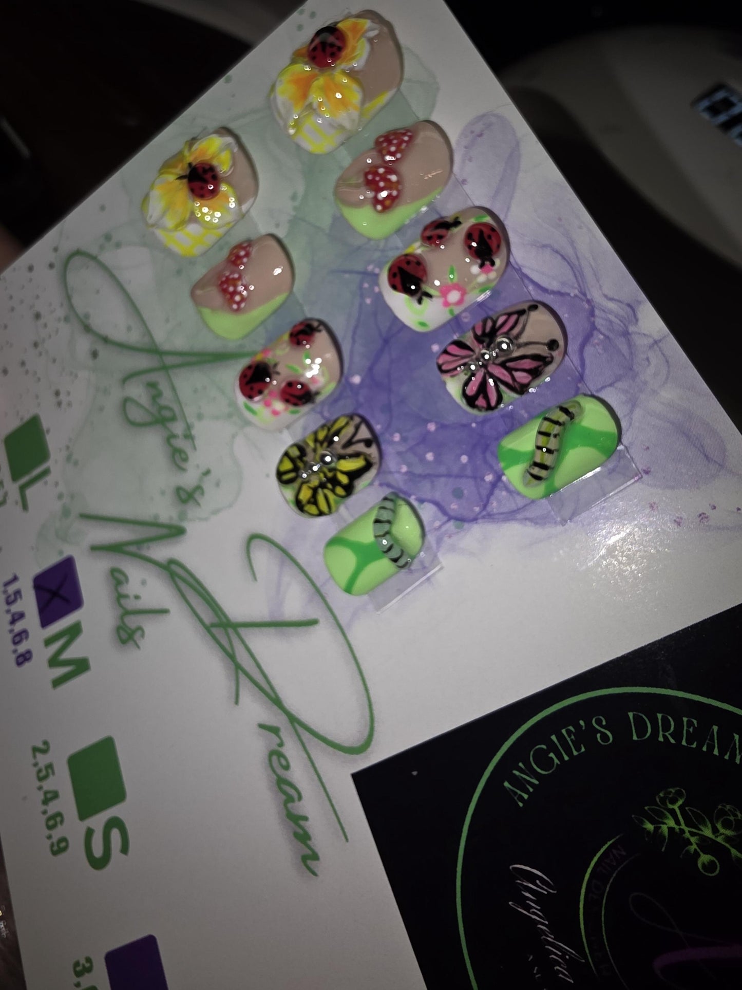 Garden party a set bursting with. Nature's cutest details!