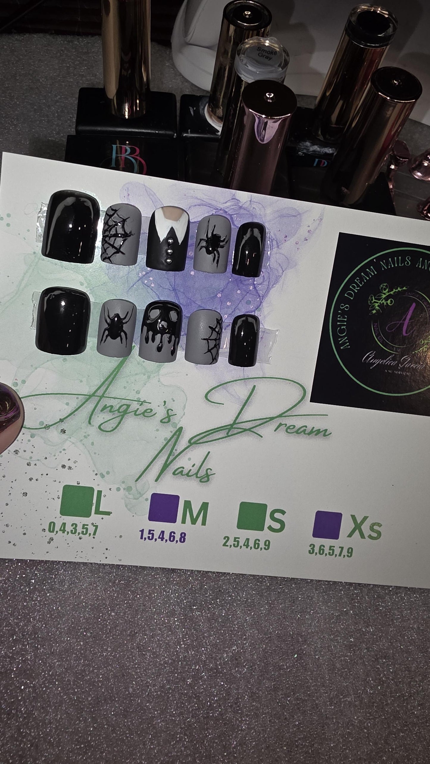 Halloween characters nails [fall nails][black and gray][pressons]xshort