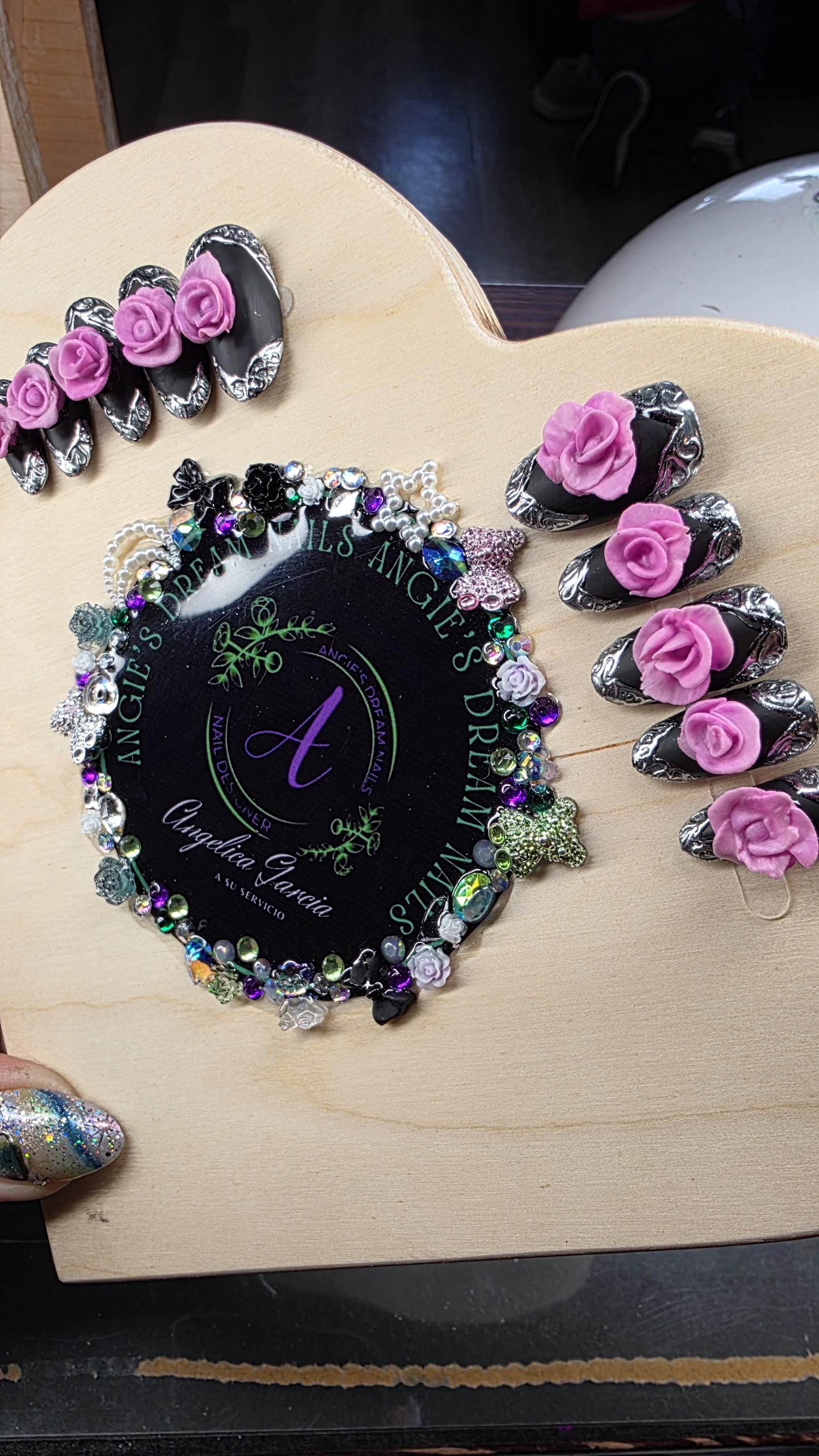 Matte black press on nails [ 3DRoses]metalic details