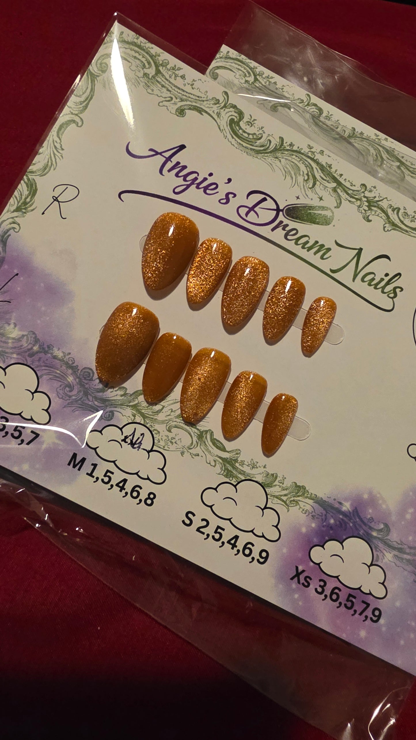Cat eye Amber velvet