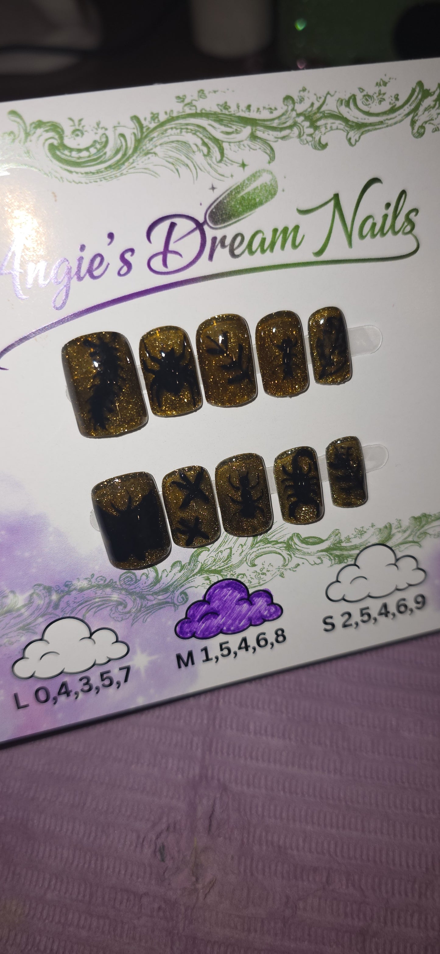 Amber glas nails