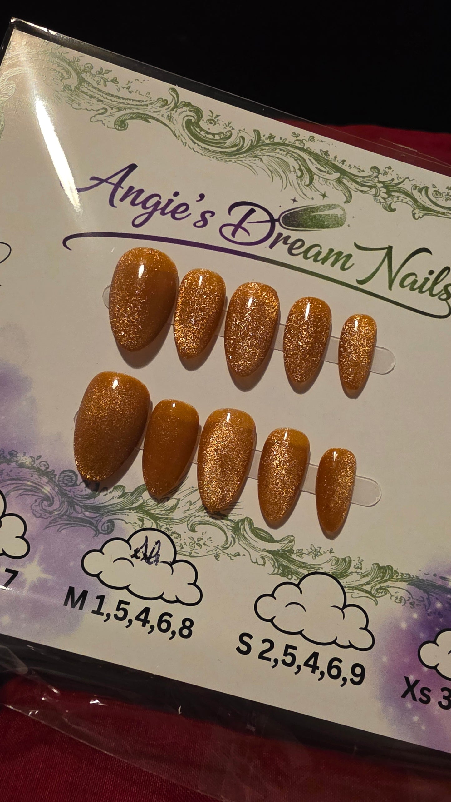 Cat eye Amber velvet