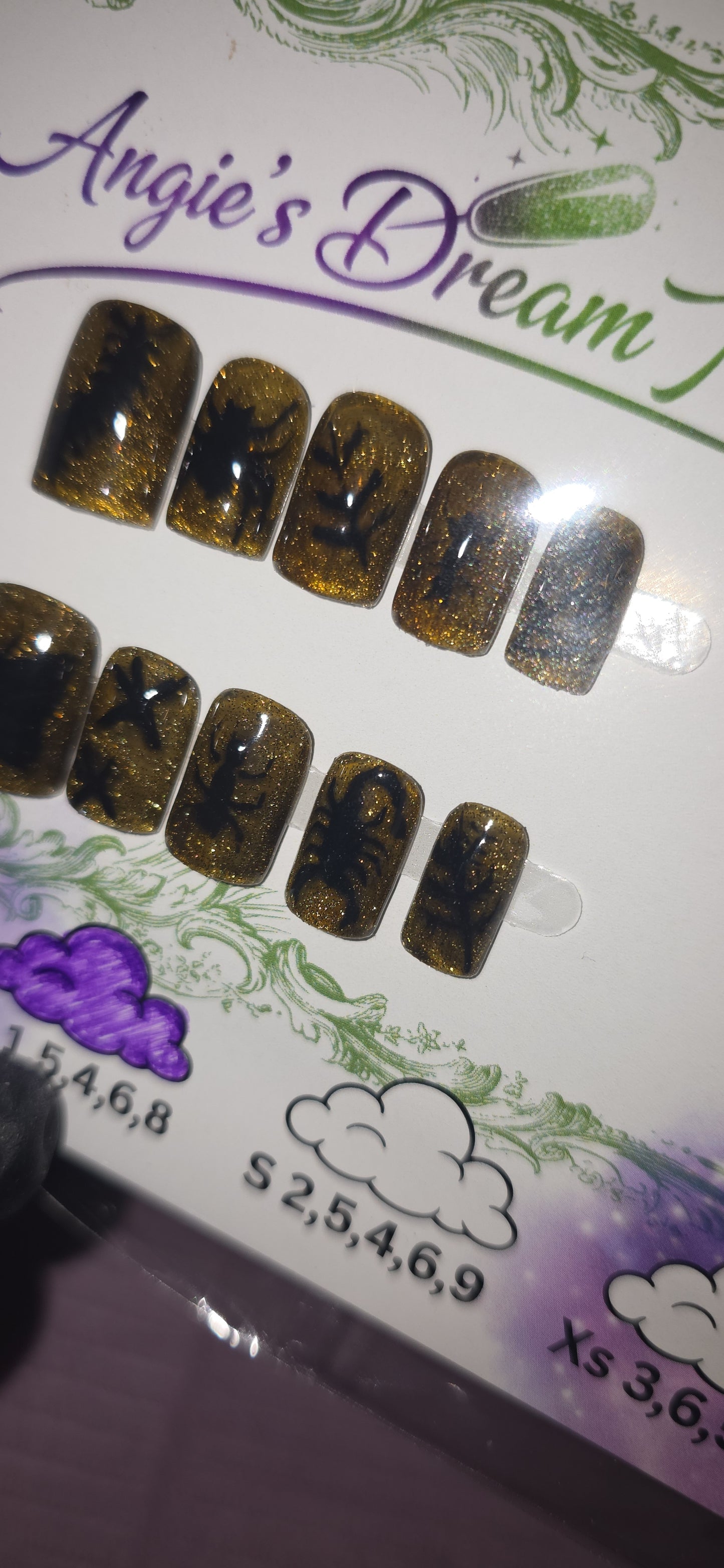 Amber glas nails